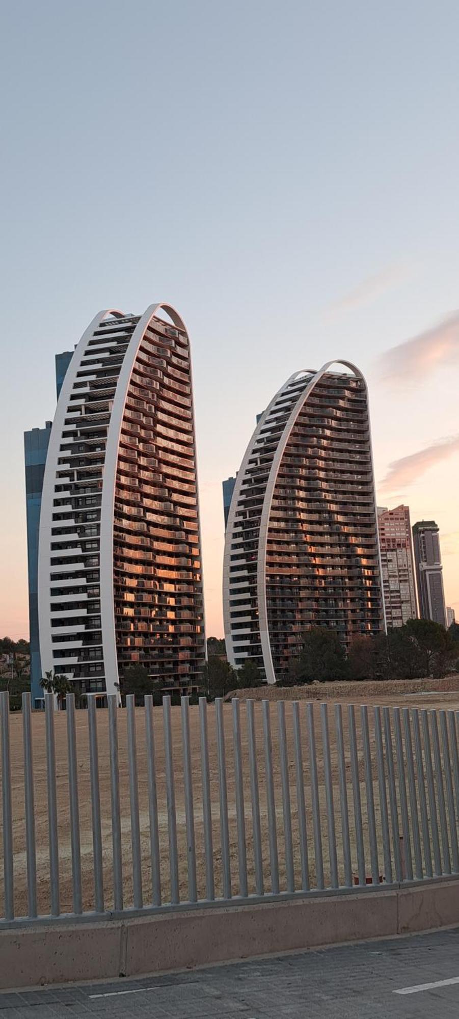 Romero Apartments-Sunset Waves-貝尼多姆 外观 照片